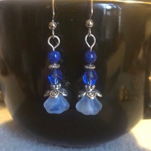 🌹 Czech glass blue flower earrings